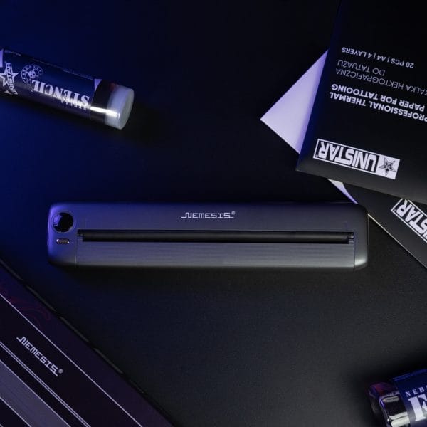 Imprimantă stencil wireless Nemesis – portabilă, rapidă, cu aplicație Smart Stencil