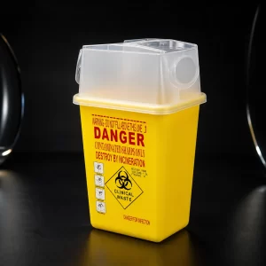 082-sharps-container-1l.webp Container pentru ace / deșeuri înțepătoare 1 L
